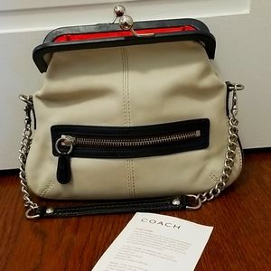 Vintage bonnie classic kisslock coach purse